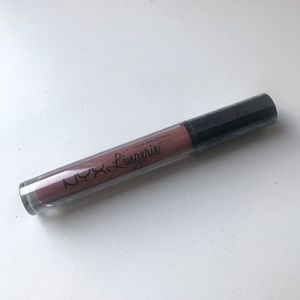 NYX Lip Lingerie Liquid Lipstick in Cabaret Show